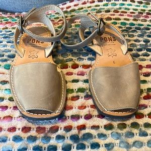 Barely worn pons sandals!